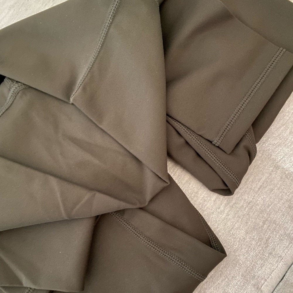 Lululemon athletica Align Leggings (sold out online ) - Picture 10 of 11